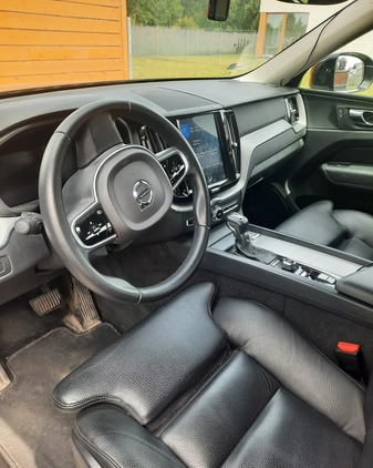 Volvo XC 60 cena 144000 przebieg: 132000, rok produkcji 2018 z Warszawa małe 37